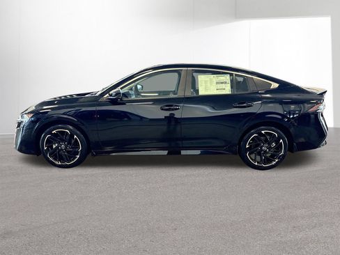 New 2026 Nissan Sentra SR w/ SR Premium Package FWD image 29