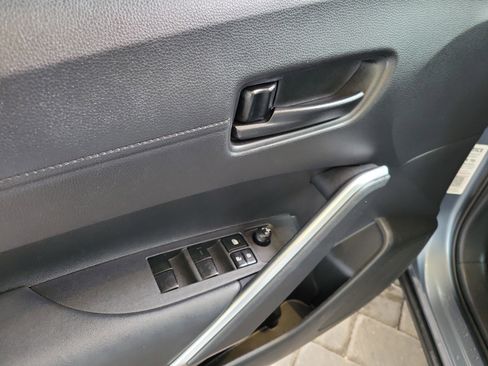 Certified 2024 Toyota Corolla Cross SE image 11