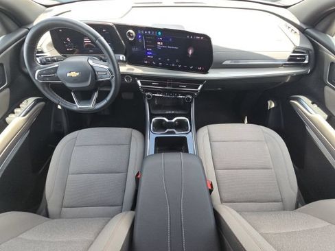 Used 2025 Chevrolet Traverse LT w/ LPO, Floor Liner Package FWD image 35
