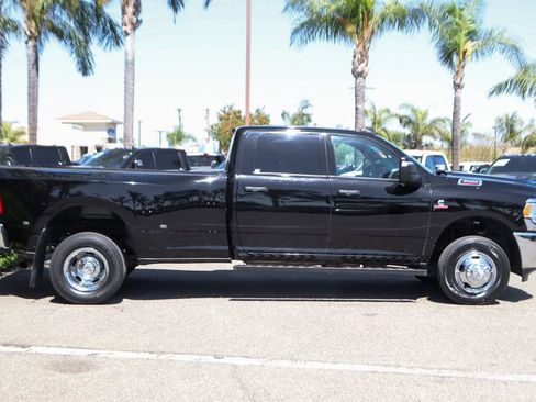 Used 2024 RAM 3500 Tradesman w/ Chrome Appearance Group AWD/4WD image 11