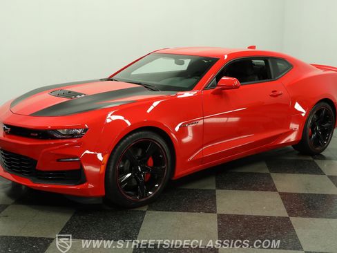 Used 2024 Chevrolet Camaro SS RWD image 6