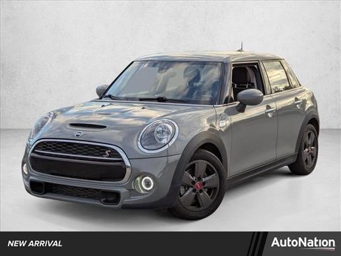 Used 2021 MINI Cooper S image 1