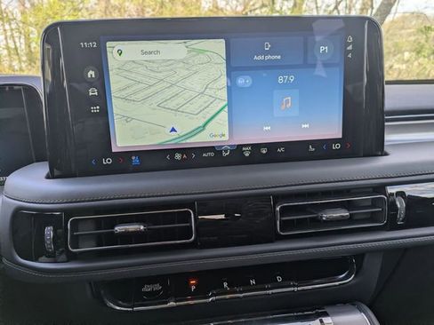 New 2026 Lincoln Aviator AWD w/ Jet Appearance Package image 13