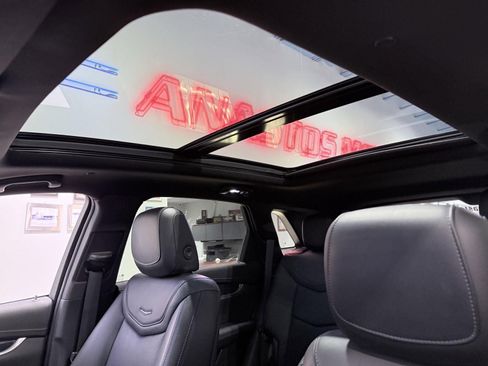 Used 2020 Cadillac XT5 Premium Luxury image 15