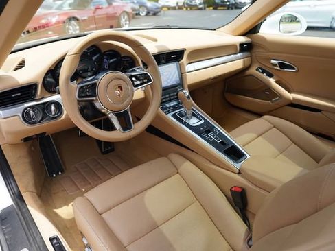 Used 2017 Porsche 911 Carrera image 6