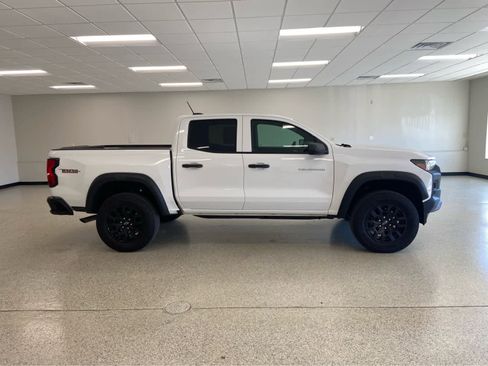 Used 2024 Chevrolet Colorado Trail Boss image 5