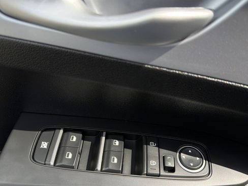 Used 2023 Kia Forte LXS w/ LXS Technology Package FWD image 16