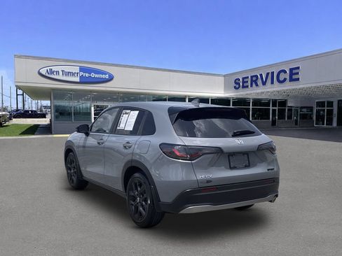 Used 2024 Honda HR-V Sport image 7