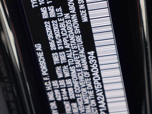 Certified 2023 Porsche Cayenne Platinum Edition AWD/4WD image 31