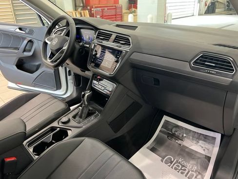 Used 2023 Volkswagen Tiguan SE AWD/4WD image 24