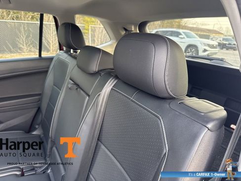 Used 2021 Volkswagen Tiguan SEL image 9