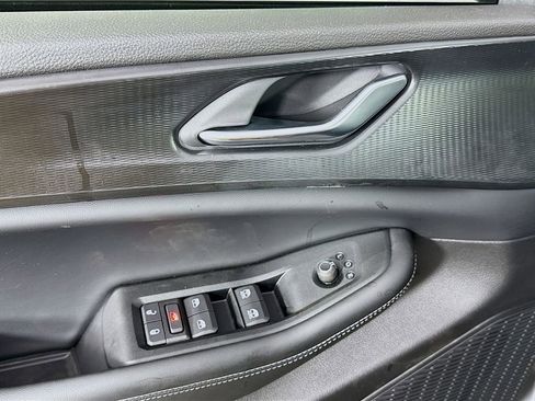 New 2025 Jeep Grand Cherokee L Laredo image 18