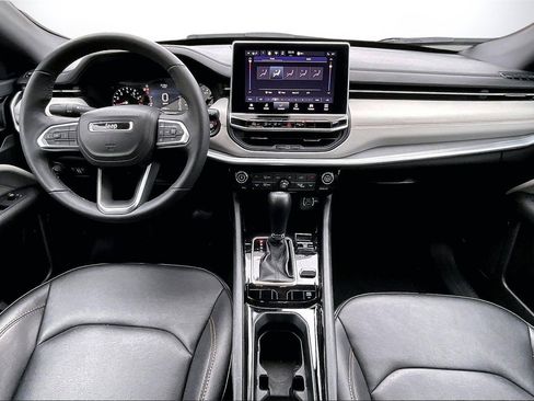 Certified 2024 Jeep Compass Limited image 14