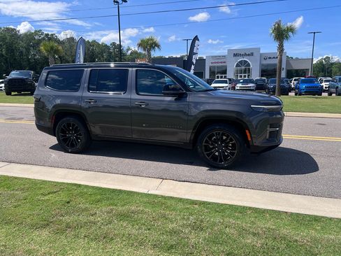 New 2026 Jeep Grand Wagoneer Summit AWD/4WD image 3