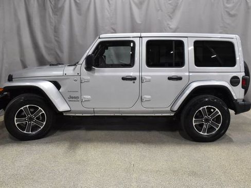 Used 2023 Jeep Wrangler Sahara image 5