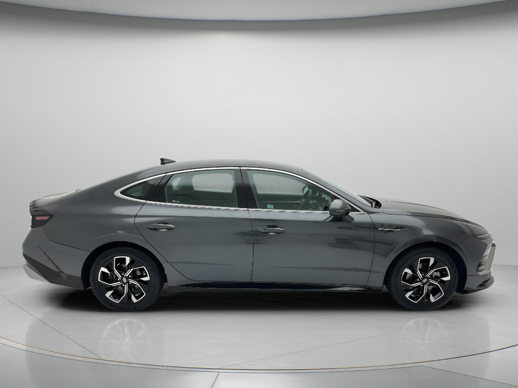 Used 2025 Hyundai Sonata SEL FWD image 6