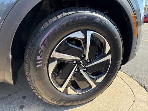 Used 2024 Kia Sportage LX image 23