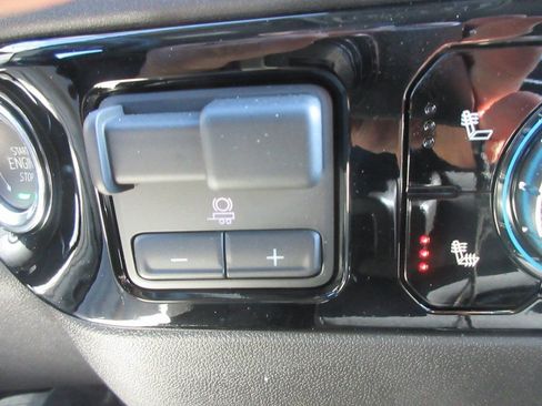 New 2026 GMC Sierra 1500 SLE AWD/4WD image 19