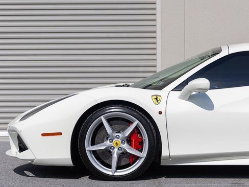 Used 2017 Ferrari 488 Spider RWD image 20