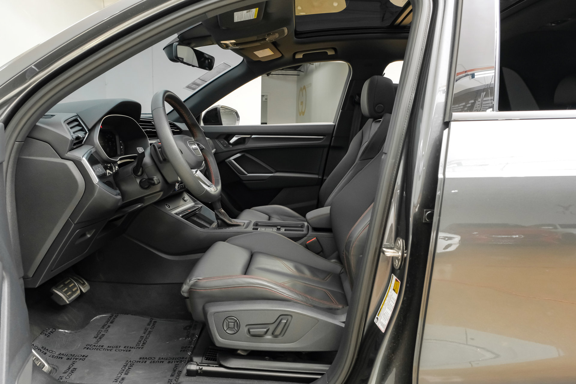 Used 2025 Audi Q3 2.0T Premium Plus AWD/4WD image 4