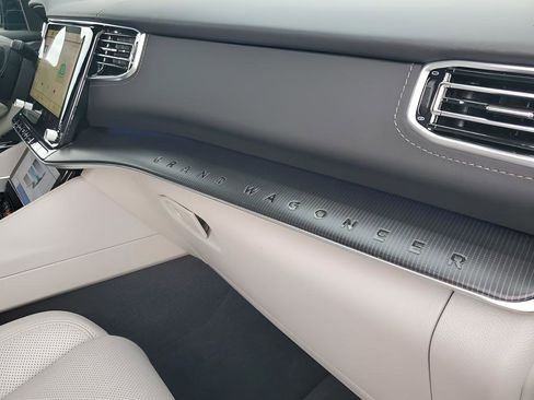 New 2026 Jeep Grand Wagoneer Summit image 15