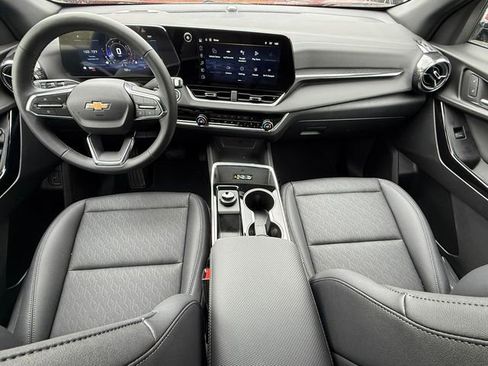 Certified 2026 Chevrolet Equinox LT w/ Convenience Package II image 23