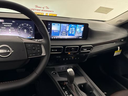 New 2026 Nissan Sentra SR w/ Floor Mat Package image 19