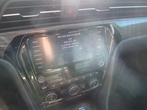 Used 2020 Volkswagen Passat 2.0T R-Line FWD image 23