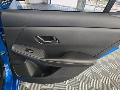 Used 2024 Nissan Sentra SV FWD image 39