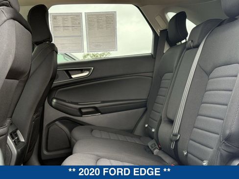 Certified 2020 Ford Edge SE image 14