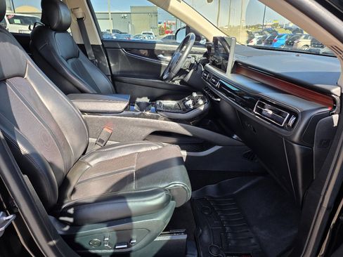 Used 2021 Lincoln Nautilus Reserve w/ Equipment Group 201A image 17