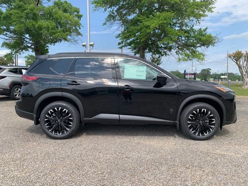 New 2026 Nissan Rogue SV FWD image 2