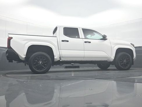 Used 2024 Toyota Tacoma SR image 34
