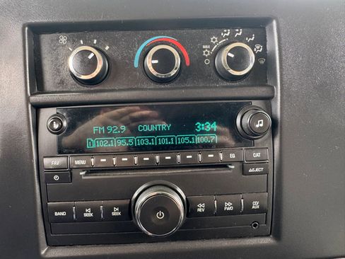 Used 2017 Chevrolet Express 3500 LT w/ LT Preferred Equipment Group image 41