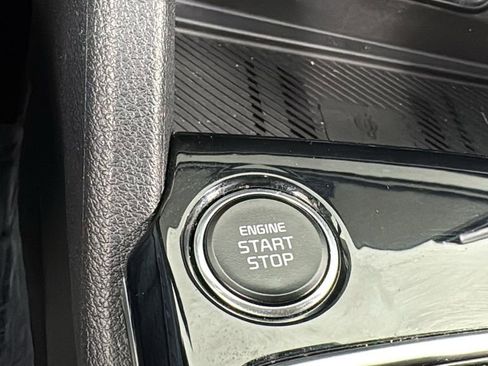 Used 2025 Kia Sportage X-Line w/ Premium Package image 24