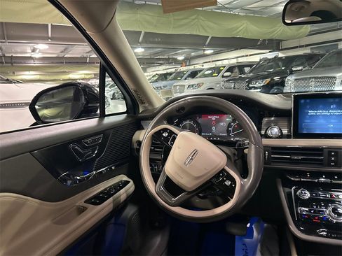 Certified 2022 Lincoln Corsair AWD w/ Premium Package image 25