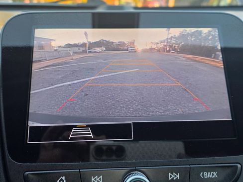 Used 2021 Chevrolet Malibu LT image 17