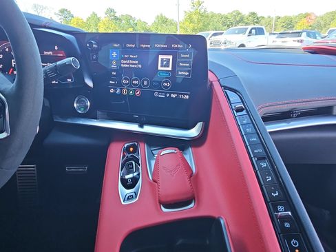 Used 2023 Chevrolet Corvette Stingray Preferred Cpe w/ Z51 Performance Package RWD image 10