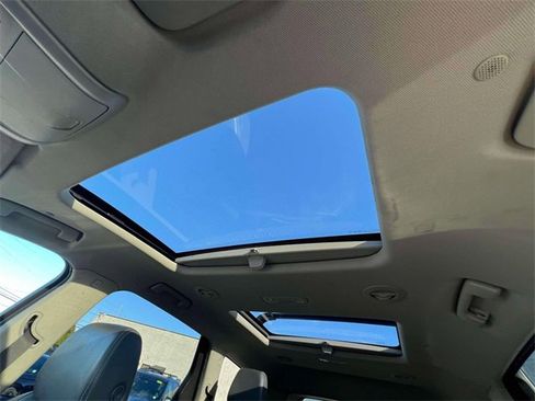 Used 2018 Buick Enclave Essence image 27