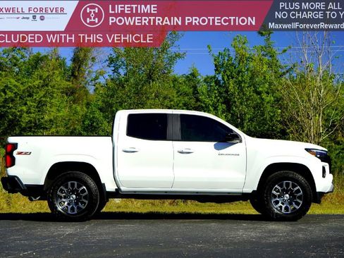 Used 2024 Chevrolet Colorado Z71 w/ Z71 Convenience Package 2 image 5
