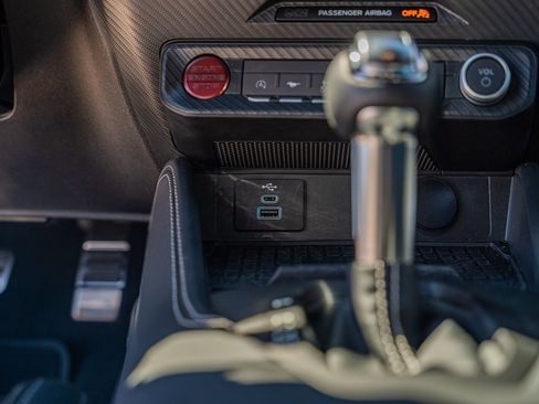 Used 2024 Ford Mustang GT Premium image 33