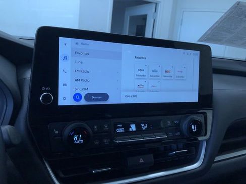 Used 2025 Toyota Grand Highlander XLE image 31