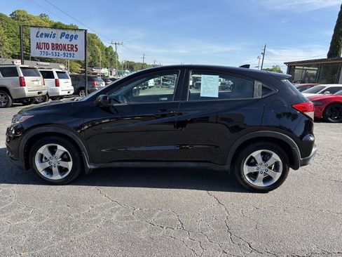 Used 2019 Honda HR-V LX image 2