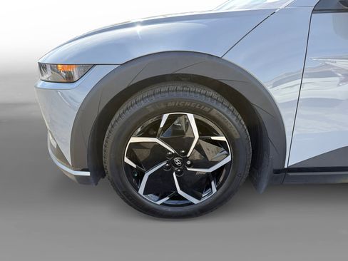 Certified 2024 Hyundai Ioniq 5 SEL image 9