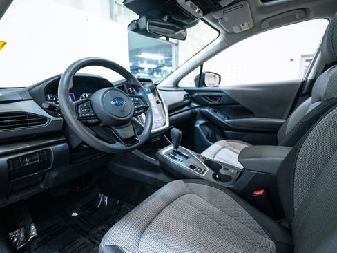 Used 2024 Subaru Crosstrek 2.0i Premium image 4