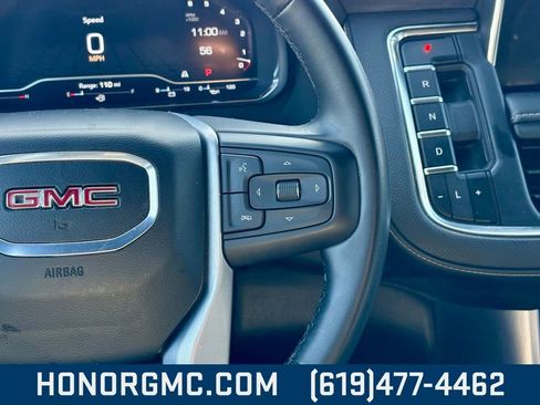 Used 2024 GMC Yukon XL SLT image 29