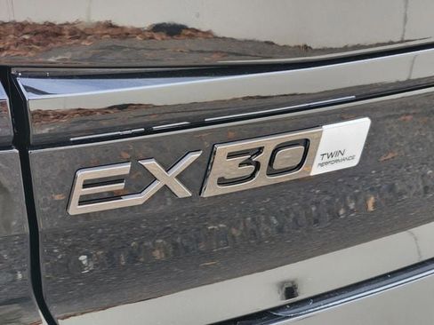 New 2026 Volvo EX30 Ultra w/ Protection Package Premier AWD/4WD image 16