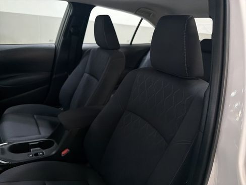 Used 2025 Toyota Corolla LE FWD image 13