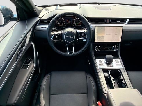 New 2026 Jaguar F-PACE R-Dynamic S image 17