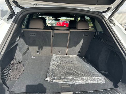 Used 2025 Audi Q5 Premium w/ Convenience Package image 54